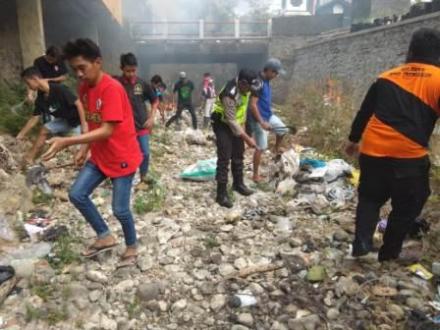 Bhakti Sosial GESIKA Paguyuban PESIWA & Pemdes Watuagung