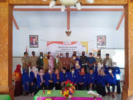 Dari Rumah, Membuat Produk Karya Pengabdian